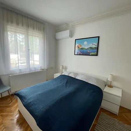 Jobaratok Vendeghaz Semesterbostad *